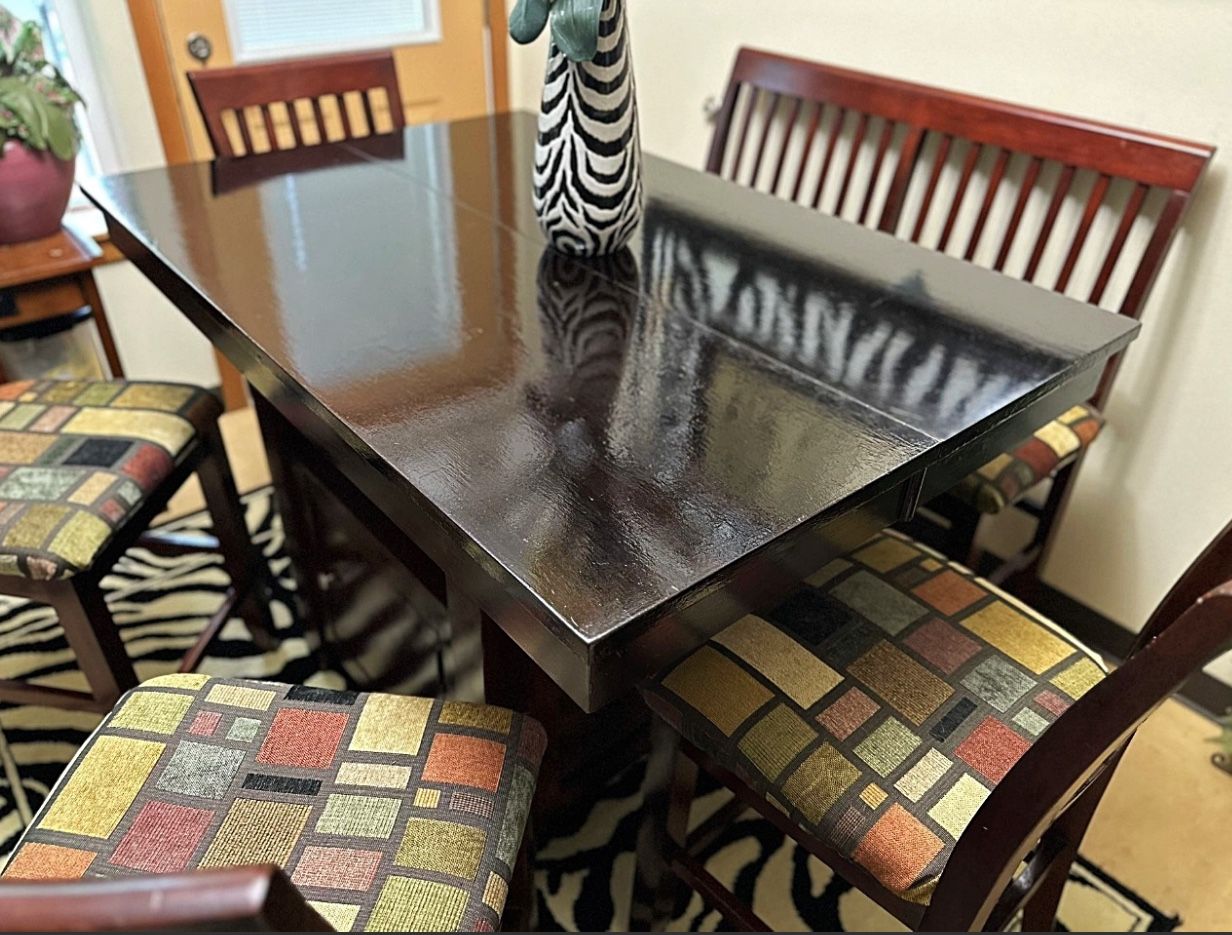 Large Bistro Table And Chairs Set for Sale in Lacey, WA OfferUp