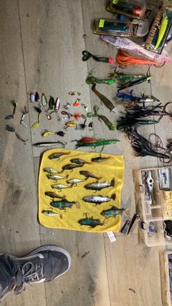Vintage to new fishing lures see pictures