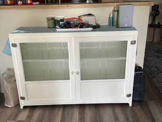 White Farmhouse Storage Cabinet – Decorative Glass Doors
