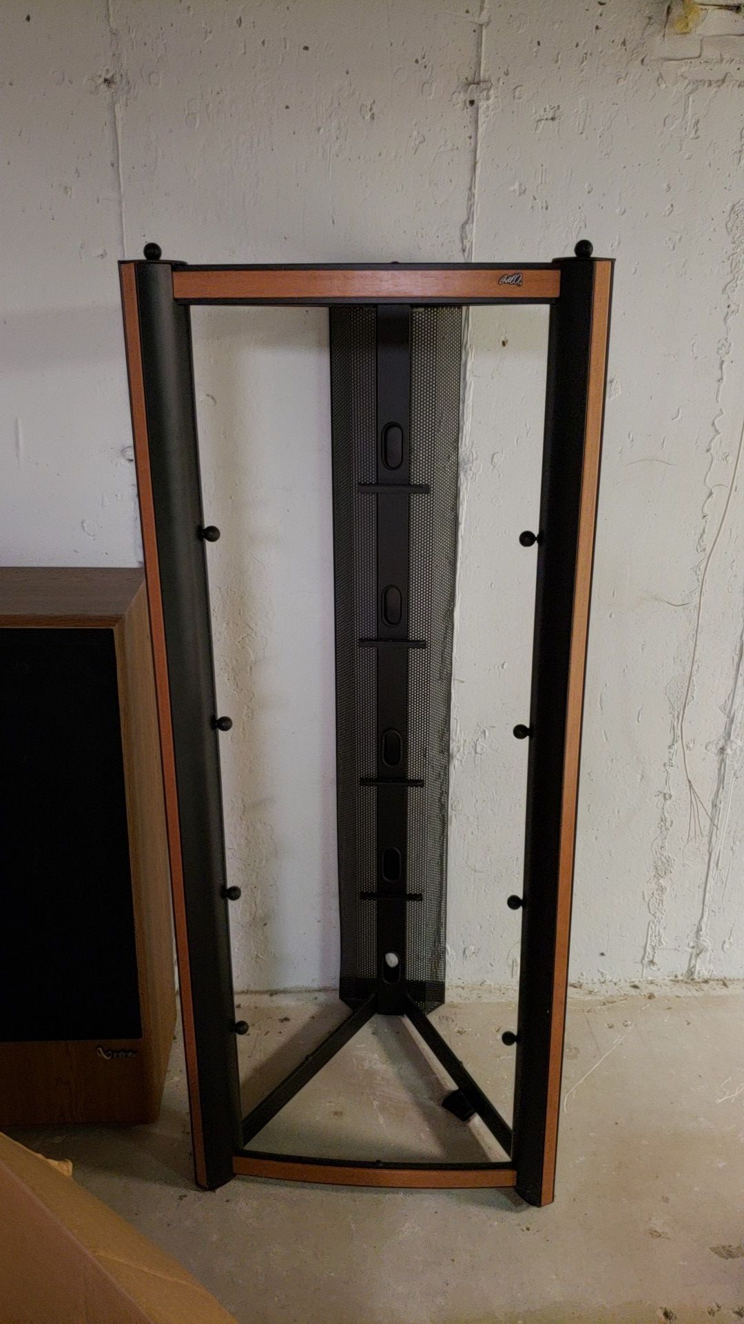 Bello audio rack