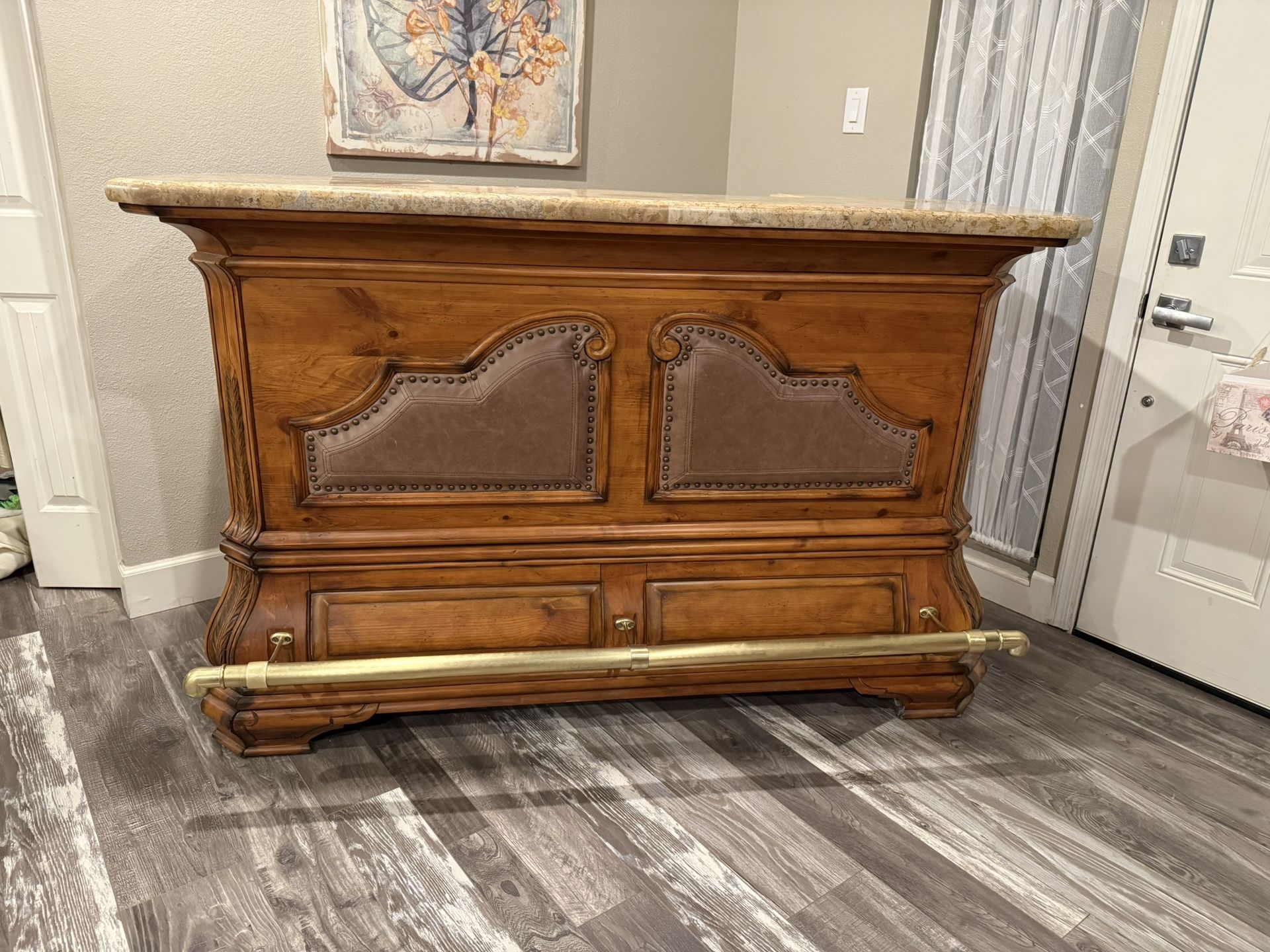 Michael Amini Tuscano Bar