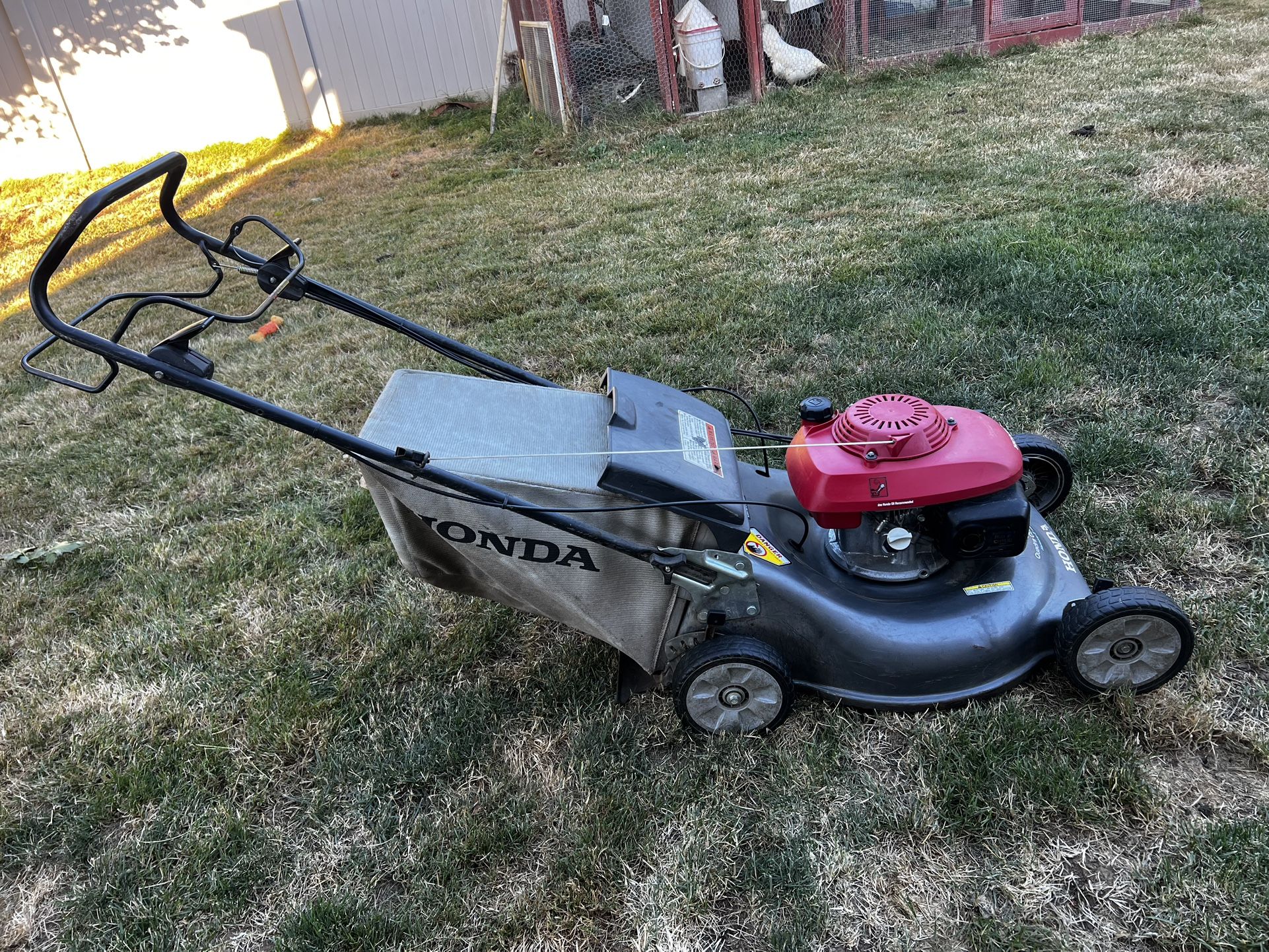 Honda HRR216 Lawn Mower