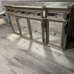 Mirrored Console Table / Buffet
