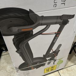 Navee V25Pro Electric Scooter 600W Adult Foldable E-Scooter 10" Tires Waterproof