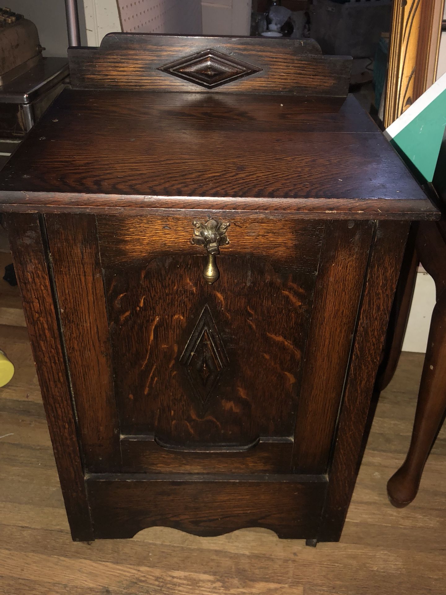 Antique scuttle box