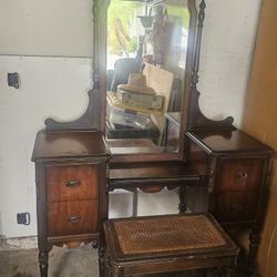 Antique Vanity @ 1930's 