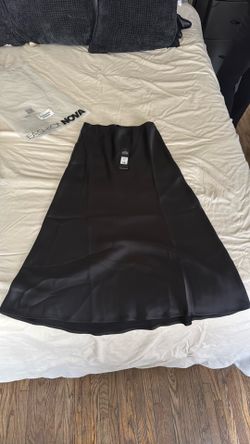 Fashion nova Girls need love satin midi skirt