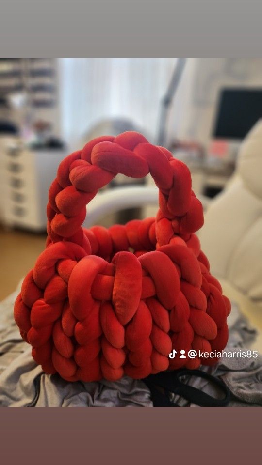 HANDMADE CROCHET PURSE