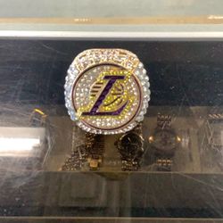 Lakers Ring 