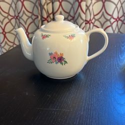 Plain White Tea Pot