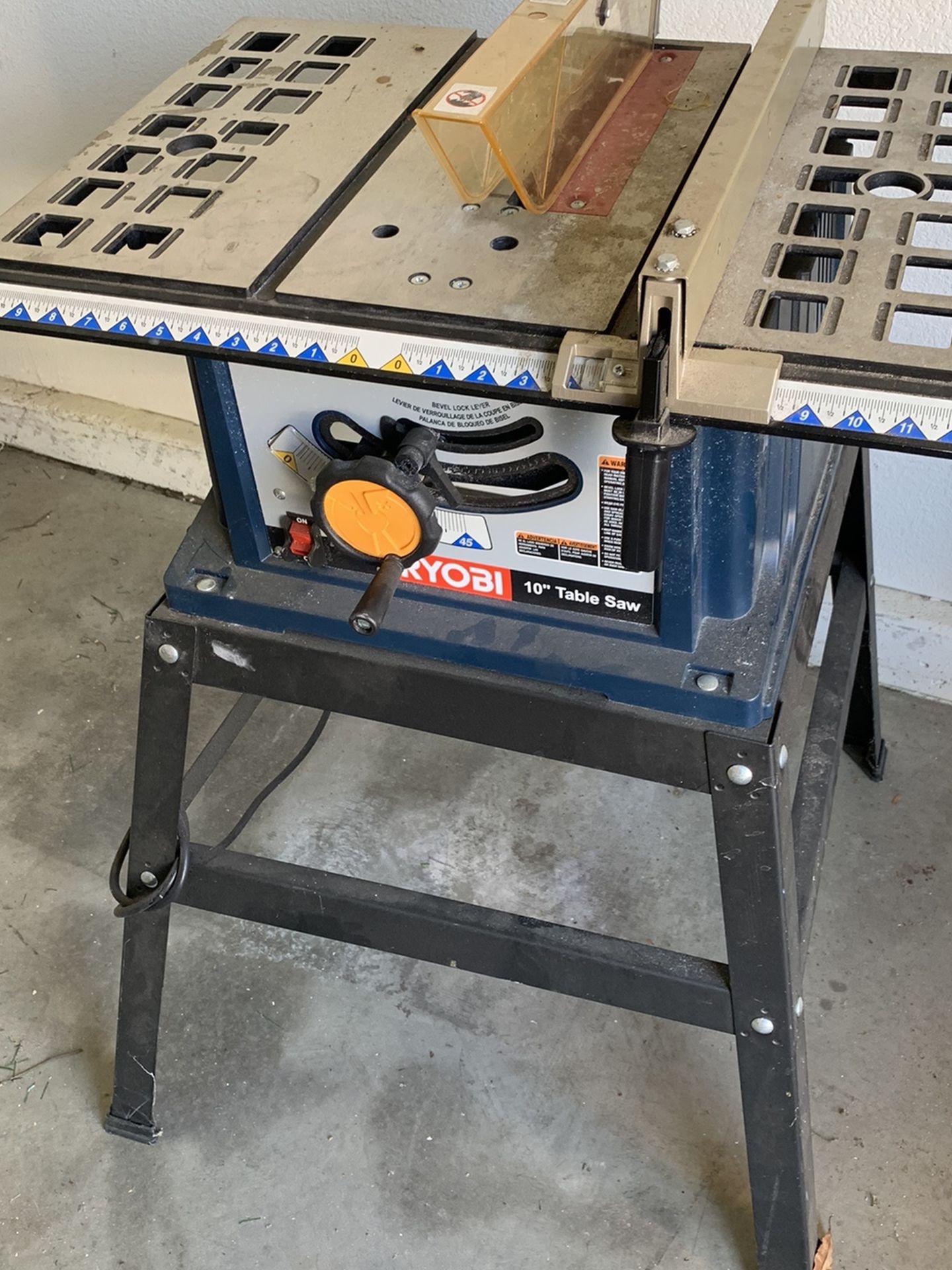 Ryobi BTS10S 13-Amp 10in Table Saw With Stand for Sale in El Dorado ...