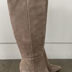 New - Women’s Nine West Suede knee high Zip Up boots Size 9 beige 