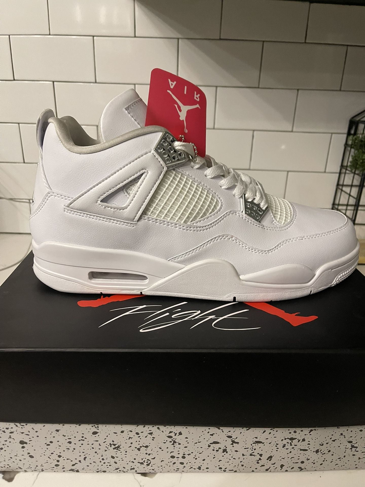 Men’s Jordan Retro 4 Pure Money Size 13.