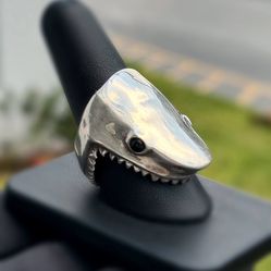 Jewelry Green Wood .925 sterling silver fancy super shark Ring size 11.00