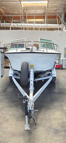GRADY WHITE BOAT