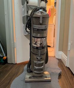 Shark Navigator DLX Lift-Away Vacuum w/ HEPA Filter & Attachments