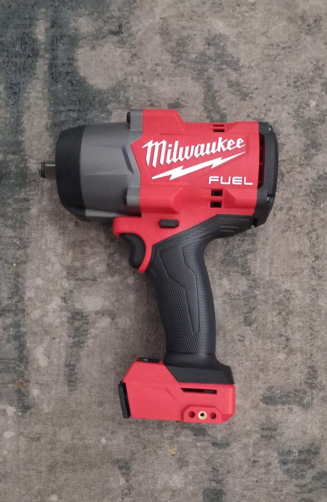 Milwaukee M18 Impact Wrench 1/2 High Torque NEW GENERATION