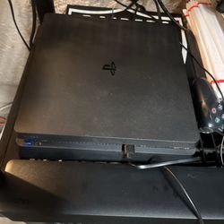 PlayStation 4 Slim