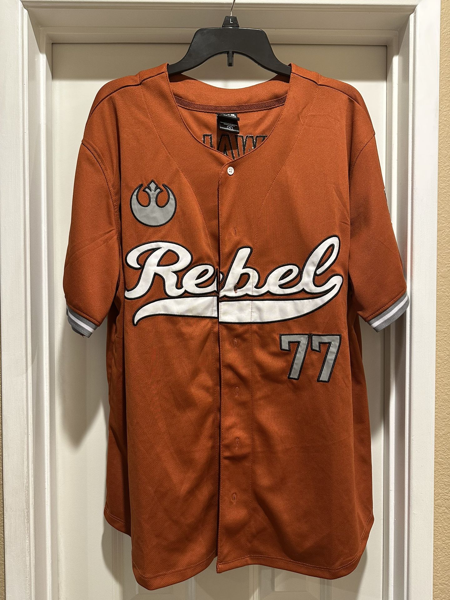 Star Wars Skywalker jersey Size XL, New 