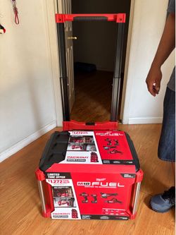 BRAND NEW MILWAUKEE TOOL BOX