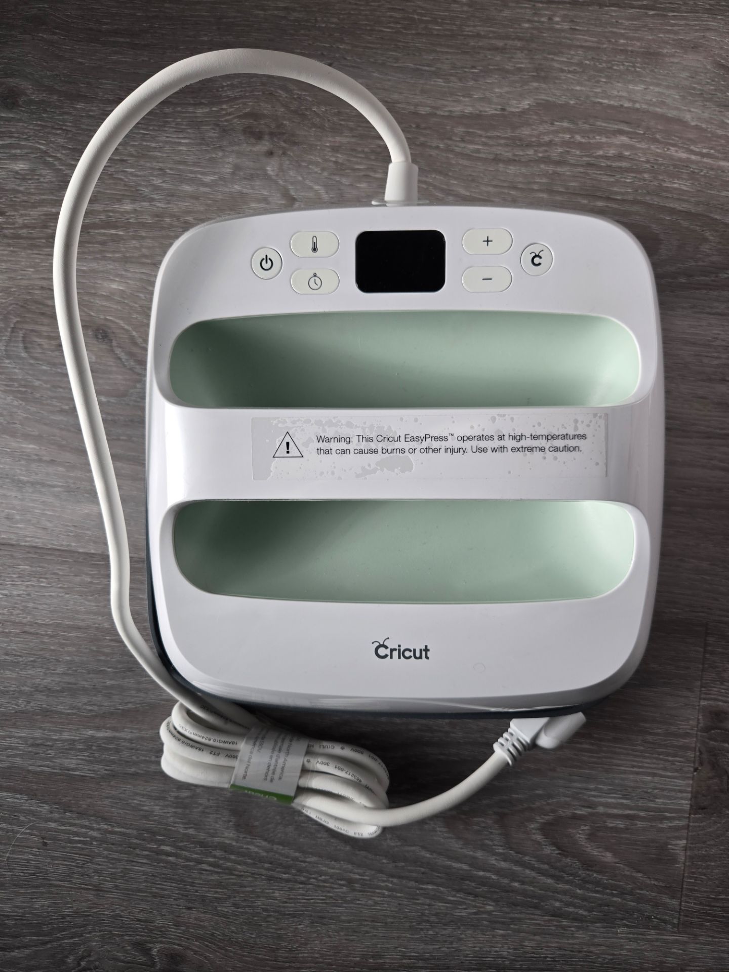CriCut EasyPress 2 - NEW out of box 9x9