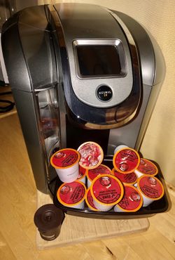 Keurig 2.0 + A Dozen KCups & Individual Strainer Pod