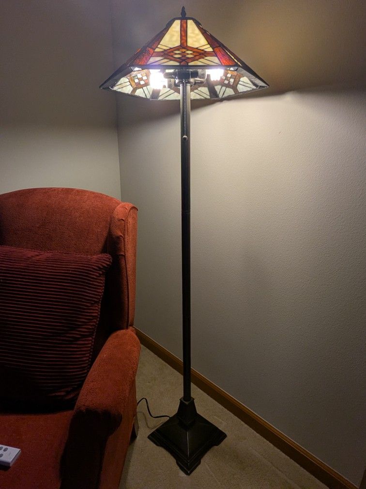 Floor Lamp 