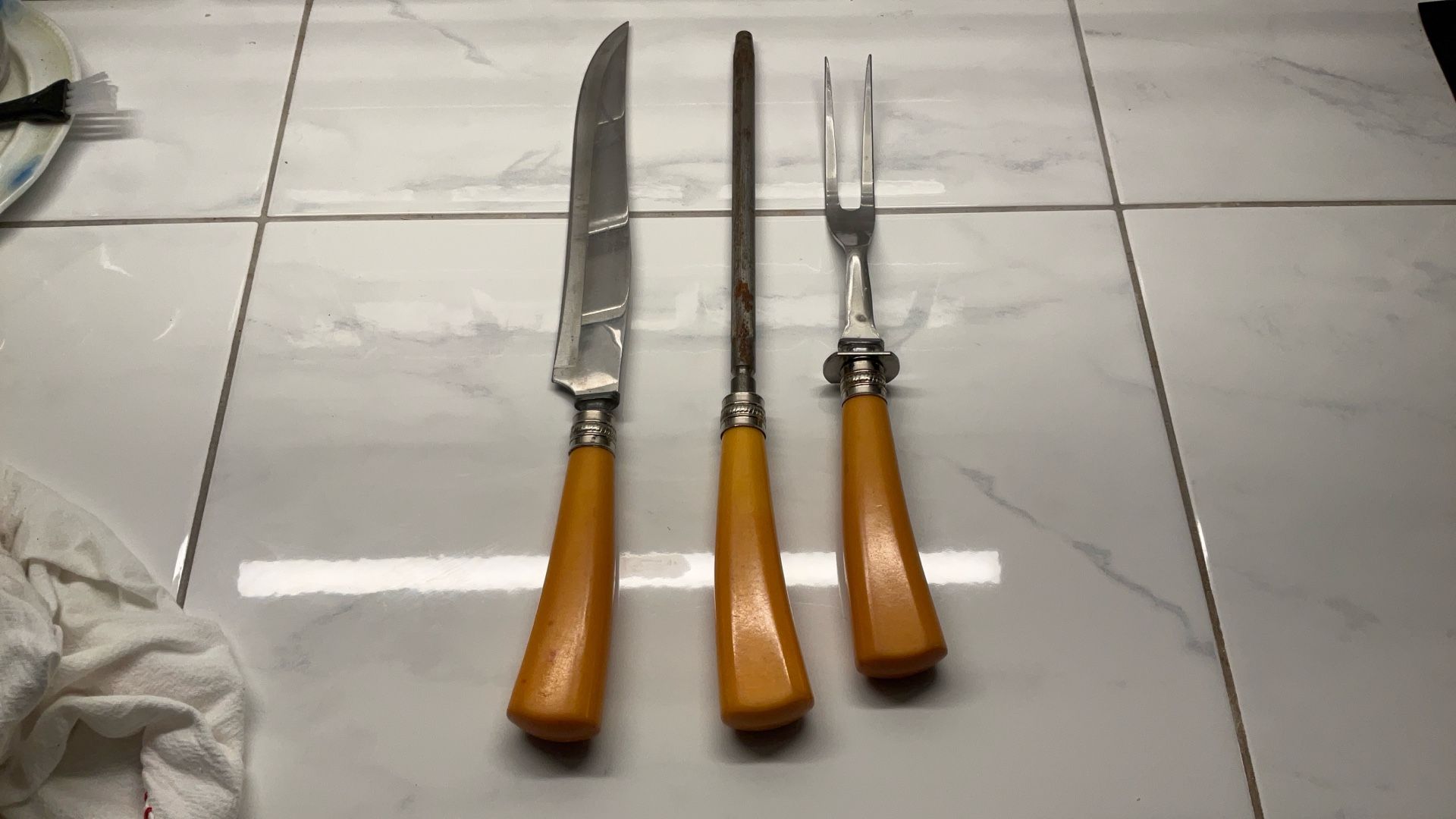 Bakelite Carving Set
