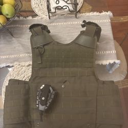 CONDOR TACTICAL VEST (Forest Green) Handcuffs not Included. 