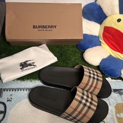 Burberry Slides Size 10.5