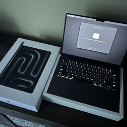 14-inch MacBook Pro with Apple M3 Pro Chip 2023 w/ box and charger