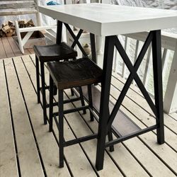 Table & Stools