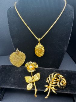 Gold Plated Necklace with Pendants Set