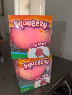 Squeeezy peach squishy