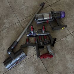 Dyson V 11 High Torque Vacuum