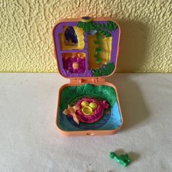 Polly Pocket Hidden Hideouts Dino Adventure Lila Playset Mattel