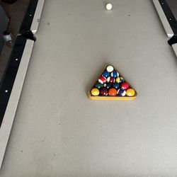 🎱 FREE Pool Table – Okay Condition – Must Pick Up!
