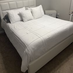 Queen Bedroom Set