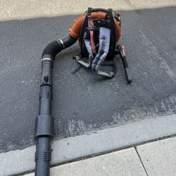 ECHO 63.3 cc gas powered Backpack Leaf Blower