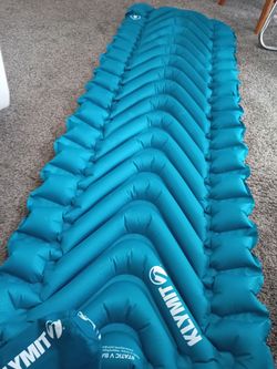 KLYMIT INFLATABLE PAD.