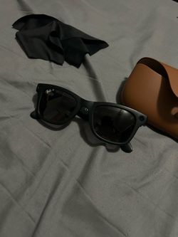 Ray-Ban Meta Wayfarer Smart Glasses – Matte Black – Dark Lenses