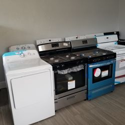 SALE!! Stainless Steel Stove & Refrigerator Package For 1 Week Only