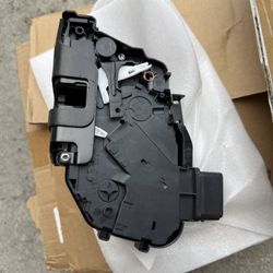 Door Lock Actuator 4PCS. For Land Rover LR2 LR4 Range River Evoque Front And Rear 