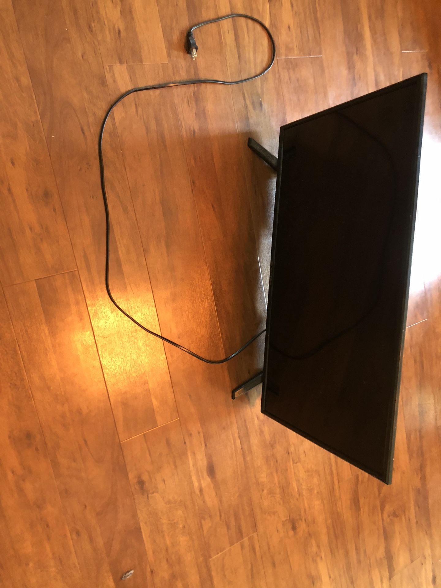 33” TV (good condition)