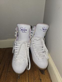 Ice Skates (Size 3)