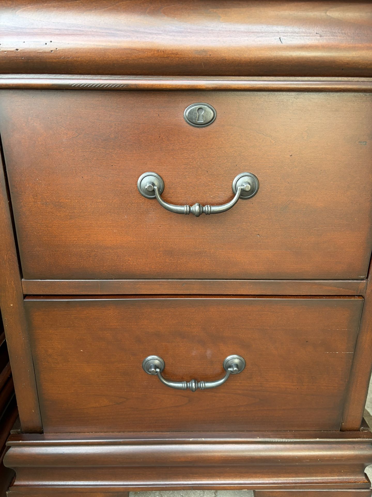 Beautiful Real Wood Desk And File Cabinet Matching Set