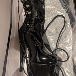 New In Box Pleaser Thigh High Black Patent Leather Boots