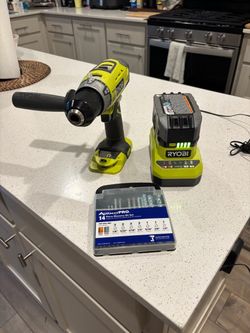 RYOBI ONE+ 18V Hammer Drill Kit – Lightly Used