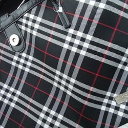 Three Bags Authentic Only Cash Meet Up Burberry Cristian Dior And A Lv Crossbody 