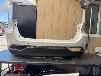 2021 2022 2023 TOYOTA VENZA REAR BUMPER COVER OEM USED